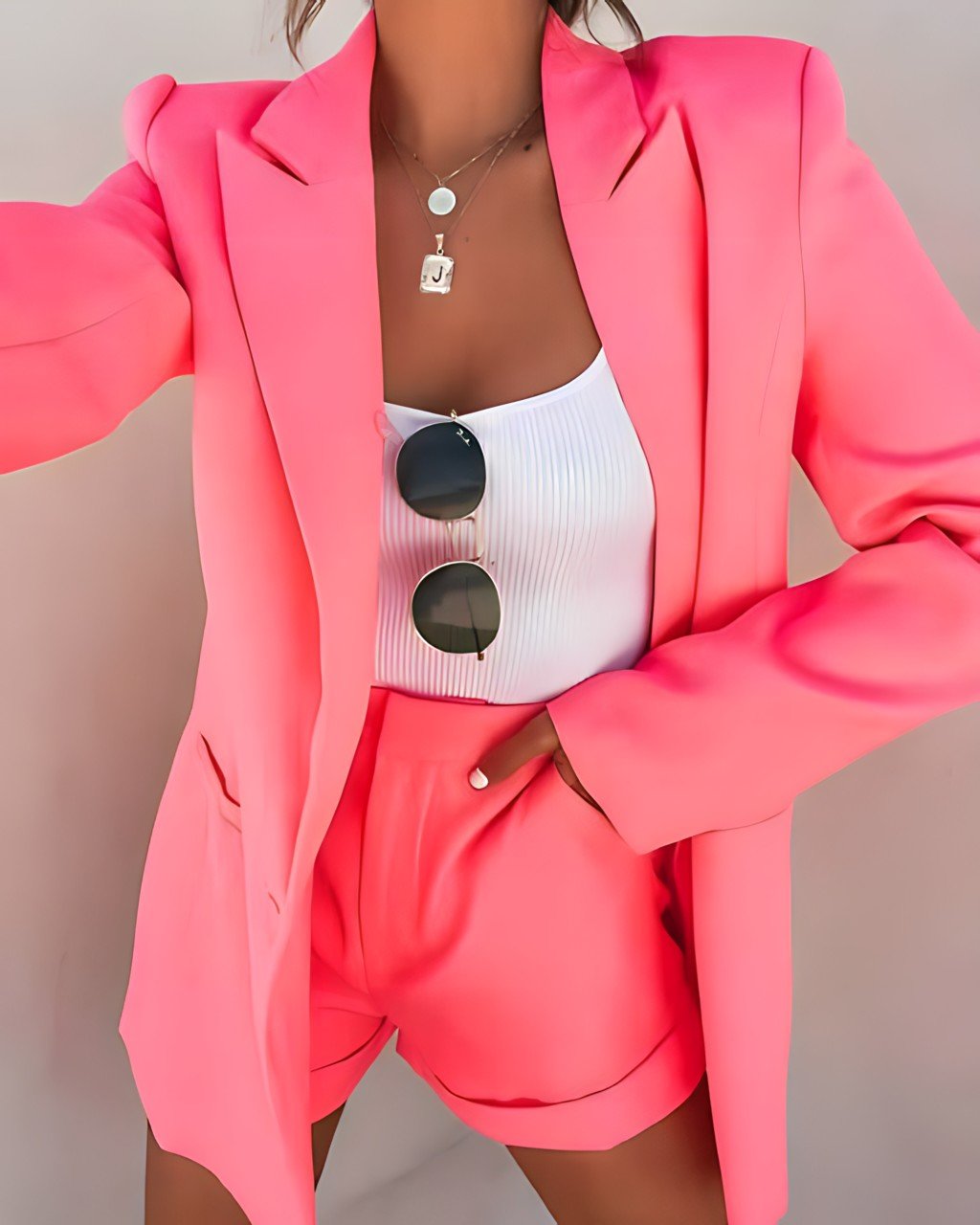 Set Blazer e Shorts Chic per Donna